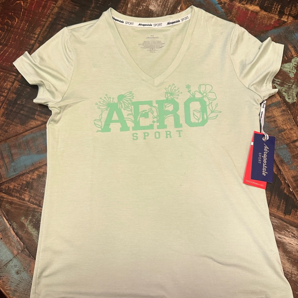 Aeropostale Sport T Women’s Light Mint Green V-Neck Short Sleeve Shirt M NWT.